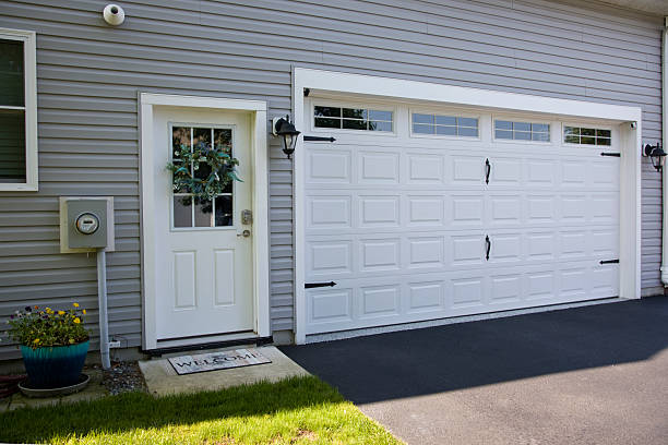 24/7 Emergency Garage Door Panel Replacement experts in Blaine County County, NE